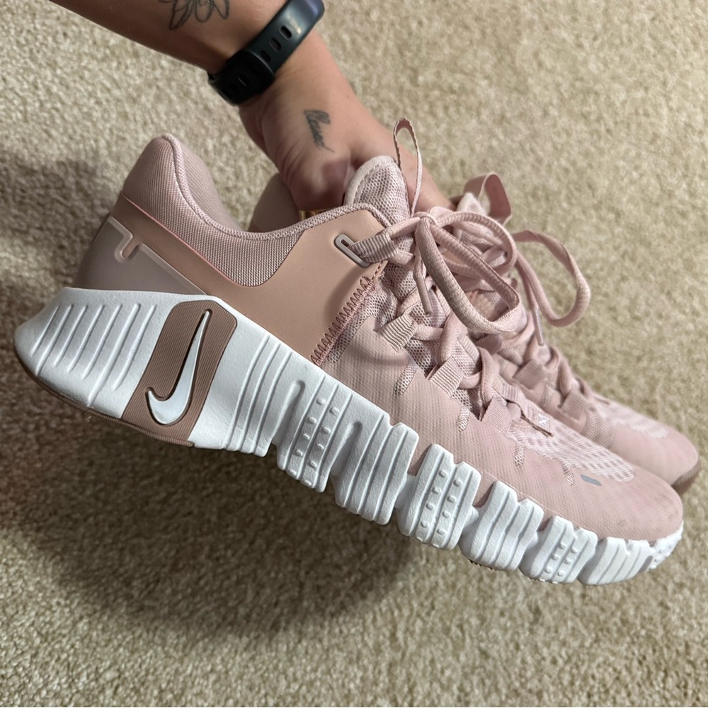 Nike Pink Metcon 5